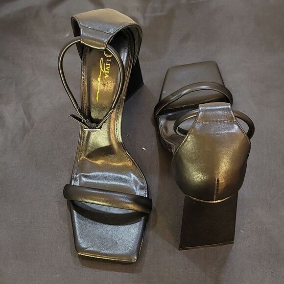 BRAND NEW OLIVIA JOHNSON BLOCK TRIANGLE HEEL SQUARE TOE SANDAL - Picture 8 of 14